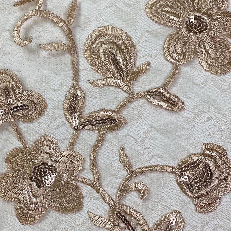PIZZO RICAMATO AL METRO H.130 CM